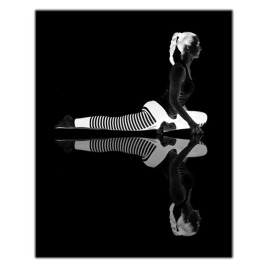 NEON YOGA YAPAN KADIN KANVAS TABLO ürününe, KANVAS TABLOLAR kategorisinden hemen satın alabilirsiniz.