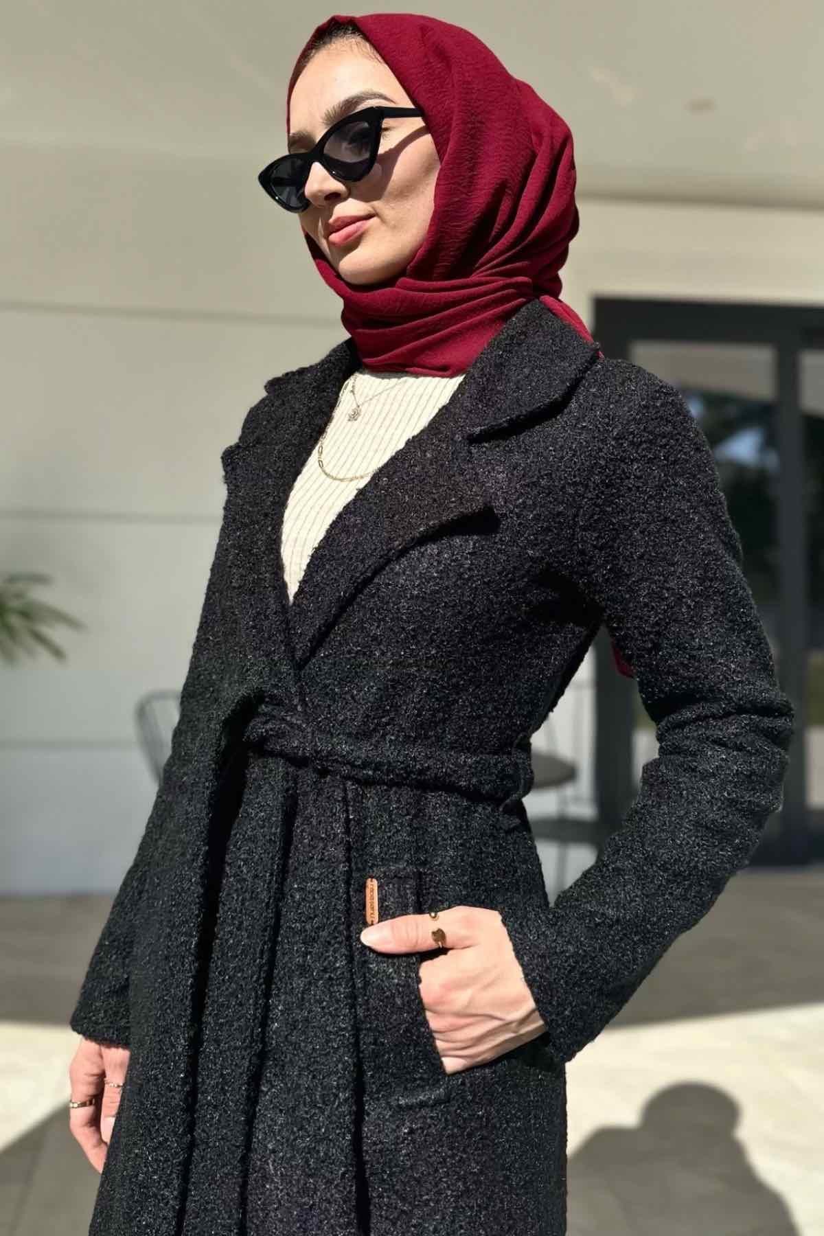 Buklet Siyah Kaban - Rabia Şamlı | Tesettür Giyim, Elbise ve Kadın Giyim  Modası