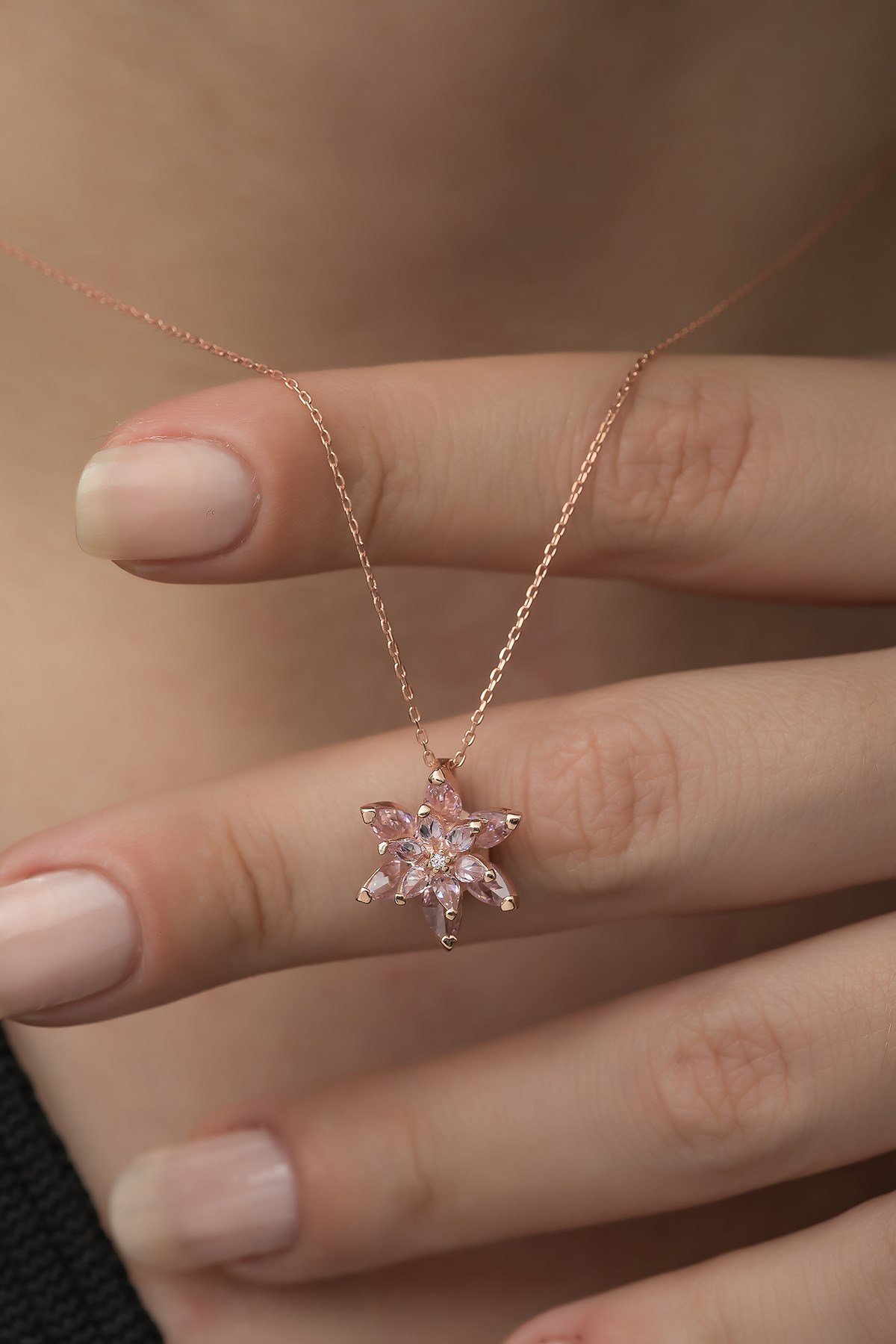 925 Ayar Pembe Lotus Çiçeği Kolye Kadın Gümüş Kolye