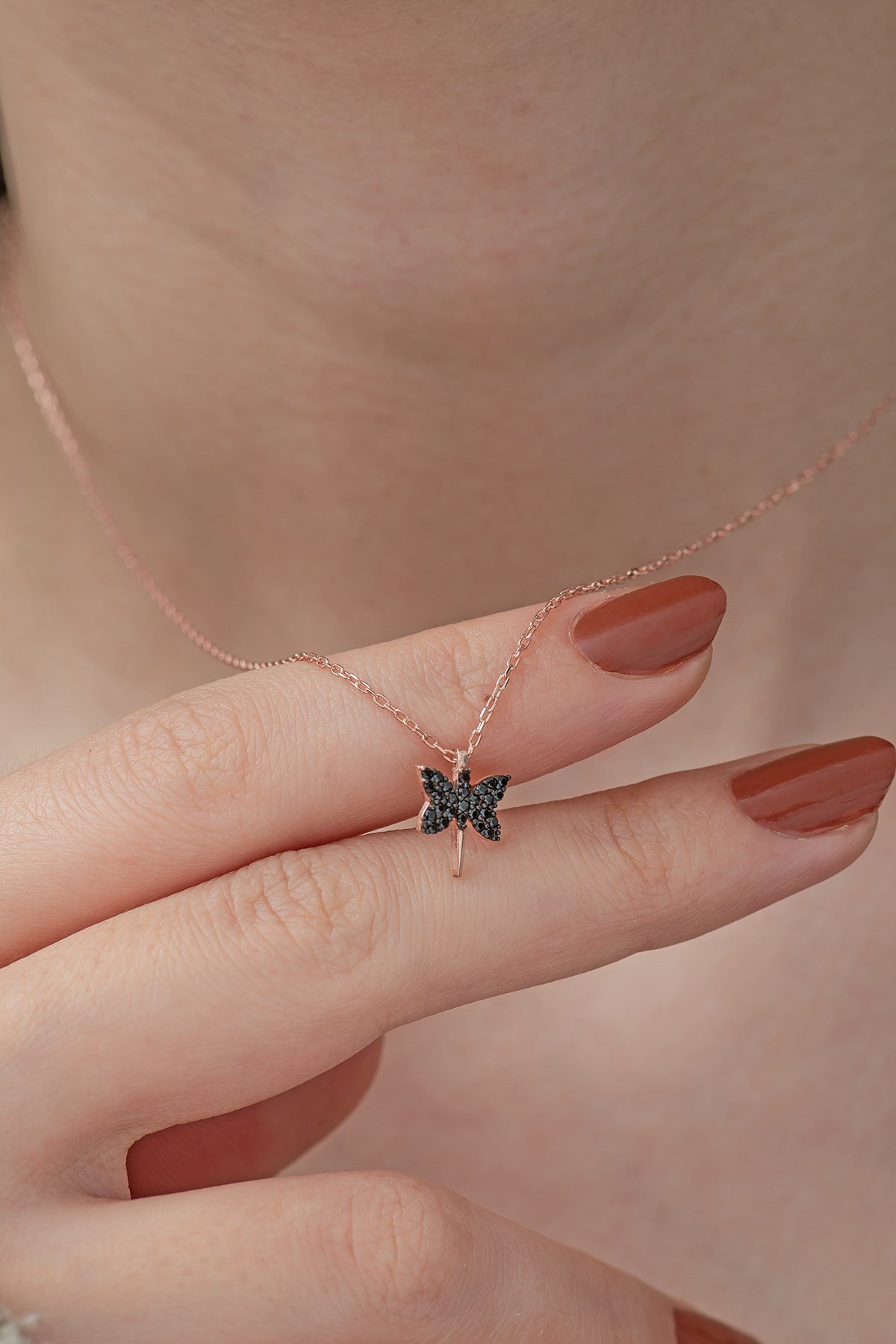 925 Ayar Siyah Minik Yusufcuk Kolye Kadın Gümüş Kolye