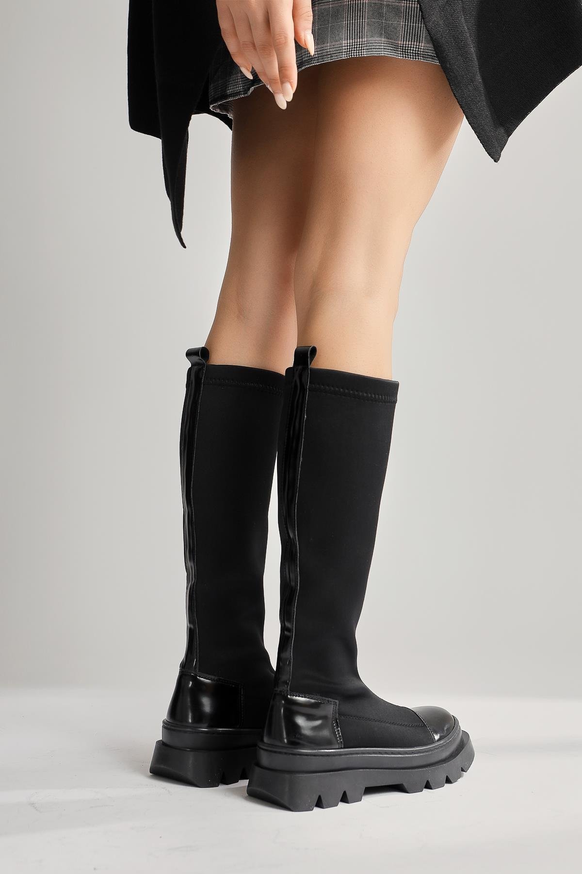Aylen Siyah Dalgıç Kumaşlı Rugan Detaylı Çorap Çizme | Limoya.com ile  Modayı Keşfet!