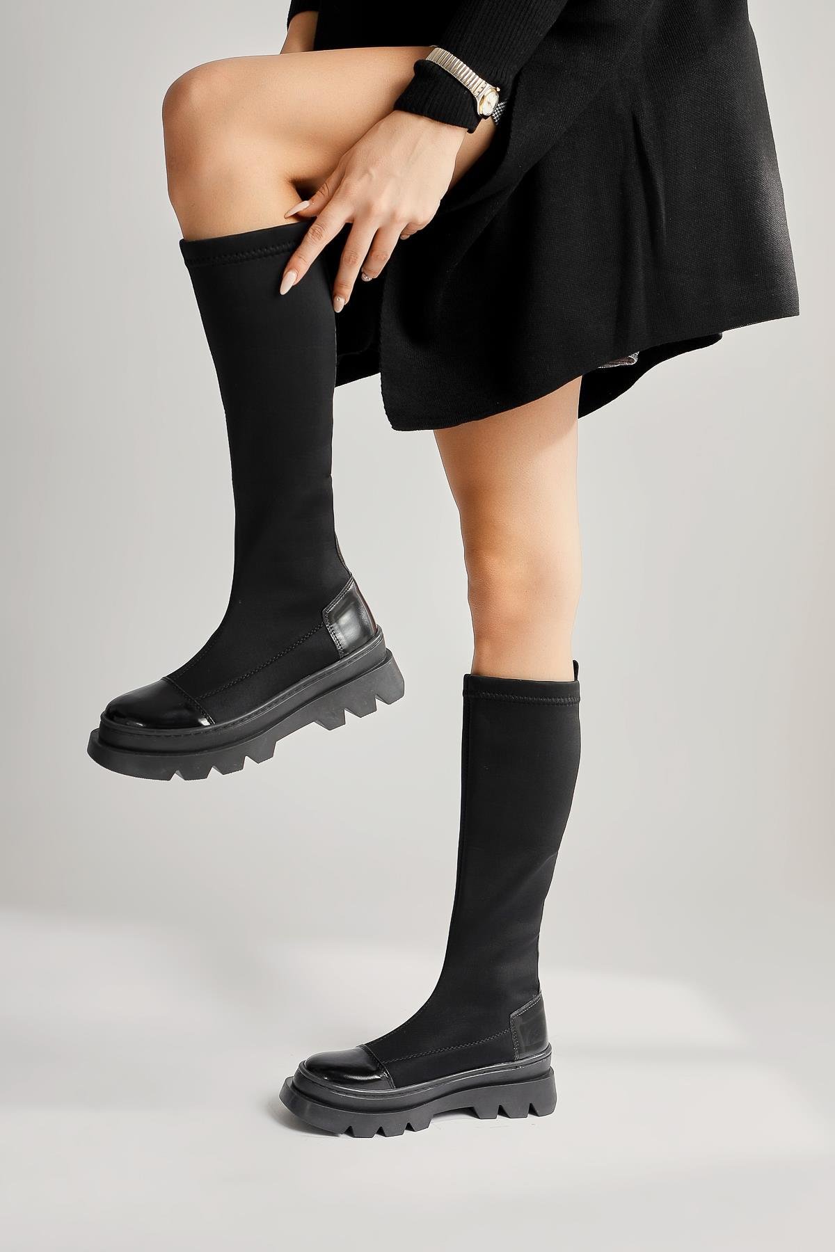 Aylen Siyah Dalgıç Kumaşlı Rugan Detaylı Çorap Çizme | Limoya.com ile  Modayı Keşfet!