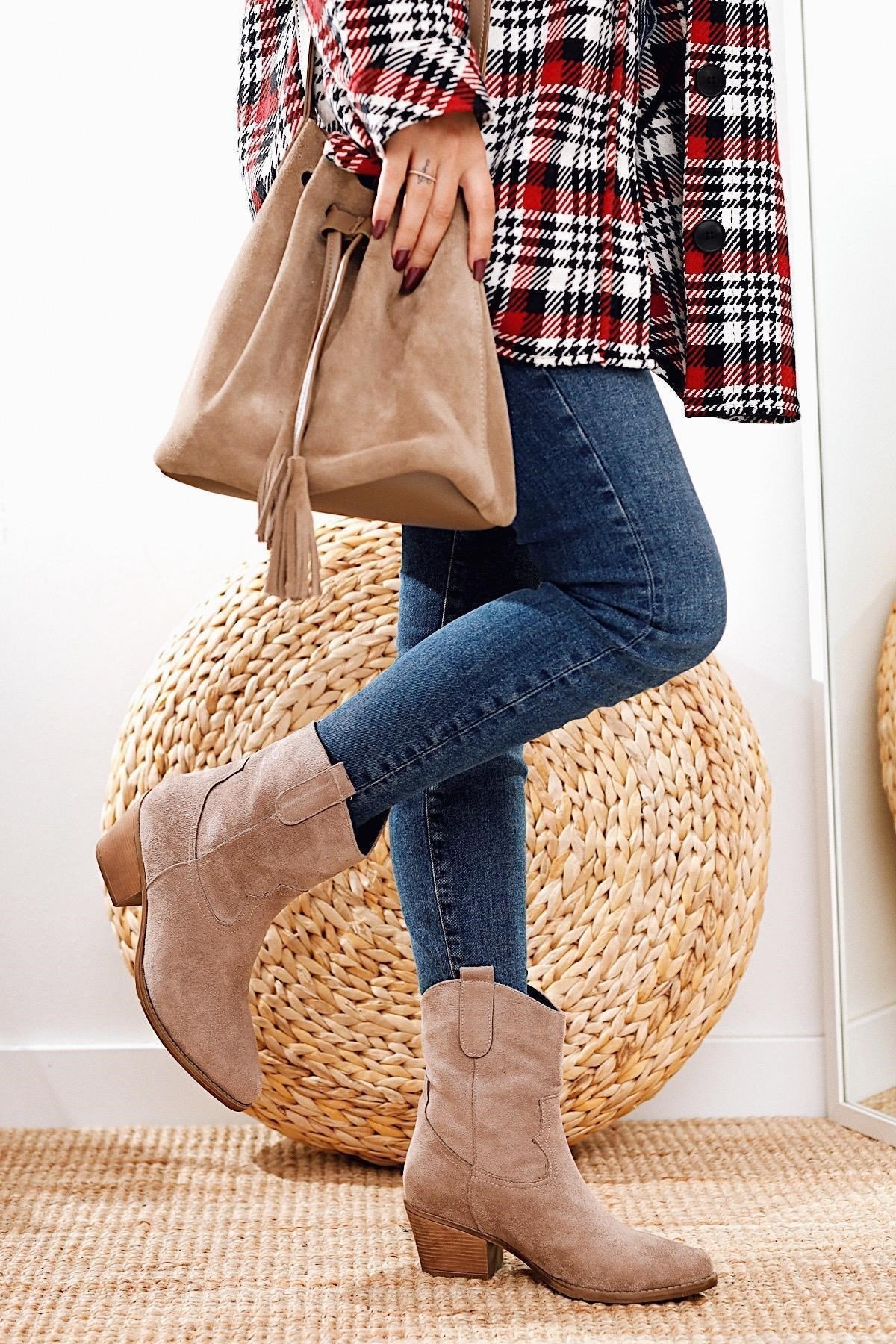Calanth slouchy bootie top