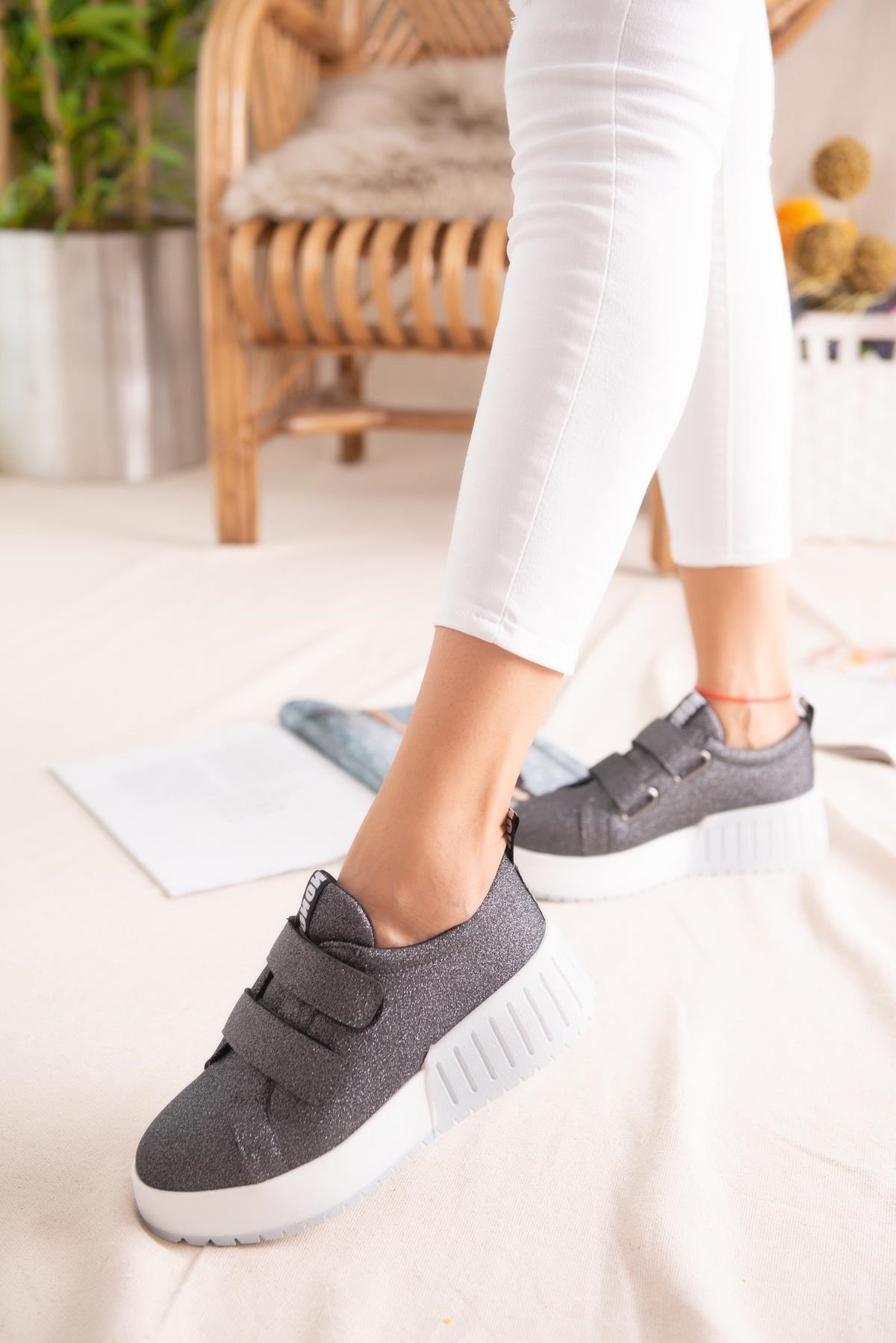 Julia Platin Simli Çift Bantlı Yüksek Tabanlı Sneakers Spor Ayakkabı