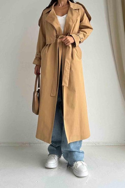 Camel Önü Kapaklı Çıtçıt Detaylı Trençkot