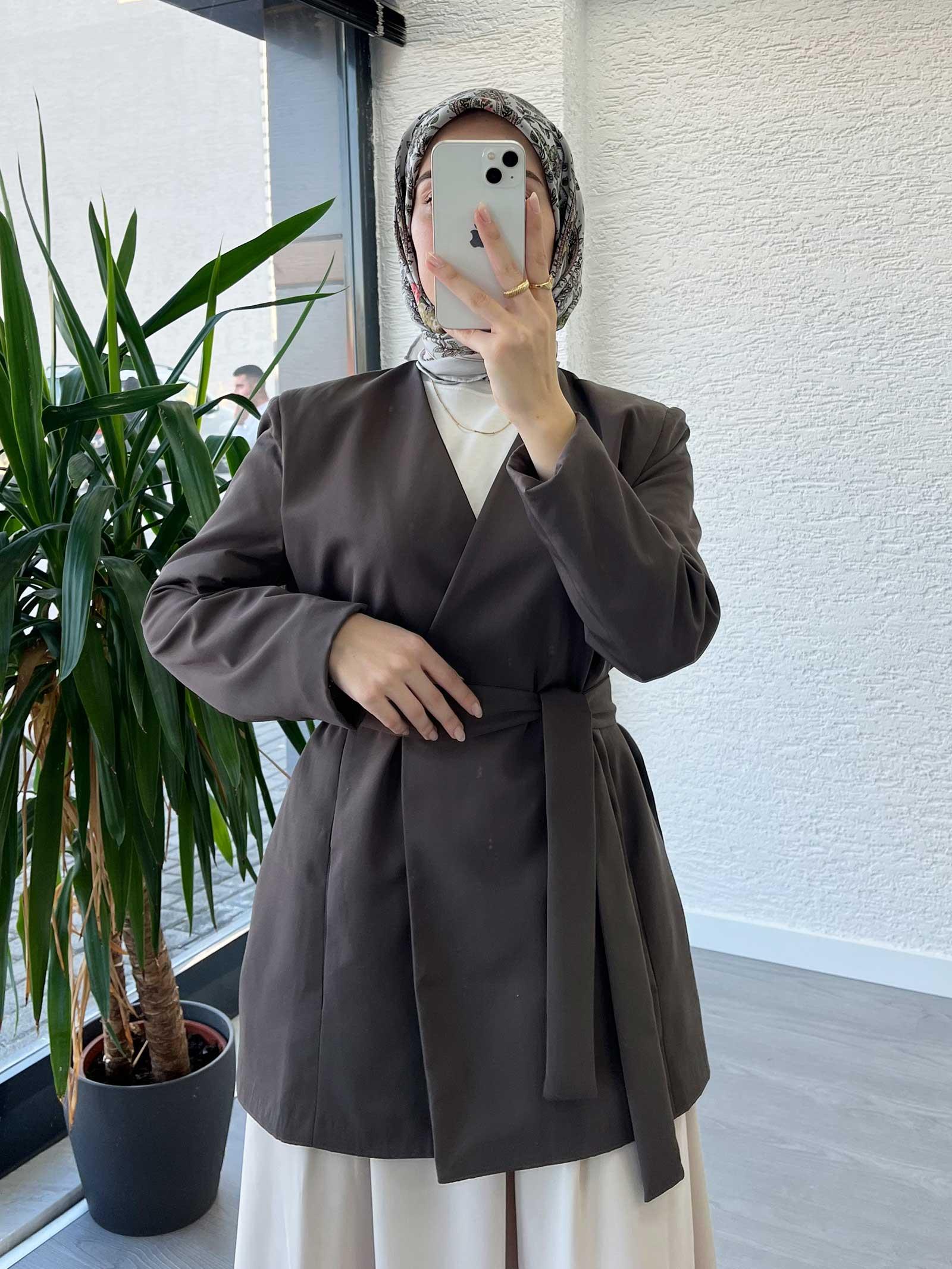Koyu Haki Kemer Detaylı Minimal Kimono Ceket
