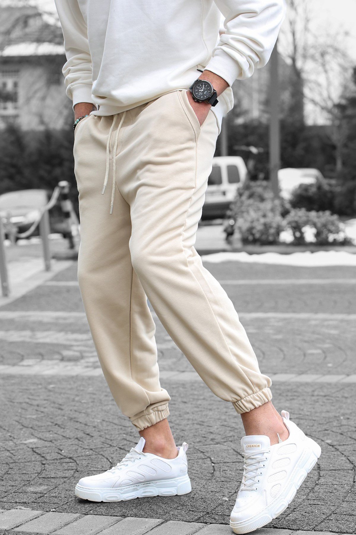Pantalon de jogging beige #beige #pants #outfit #casual  #beigepantsoutfitcasual Pantalon de jogging beige - …
