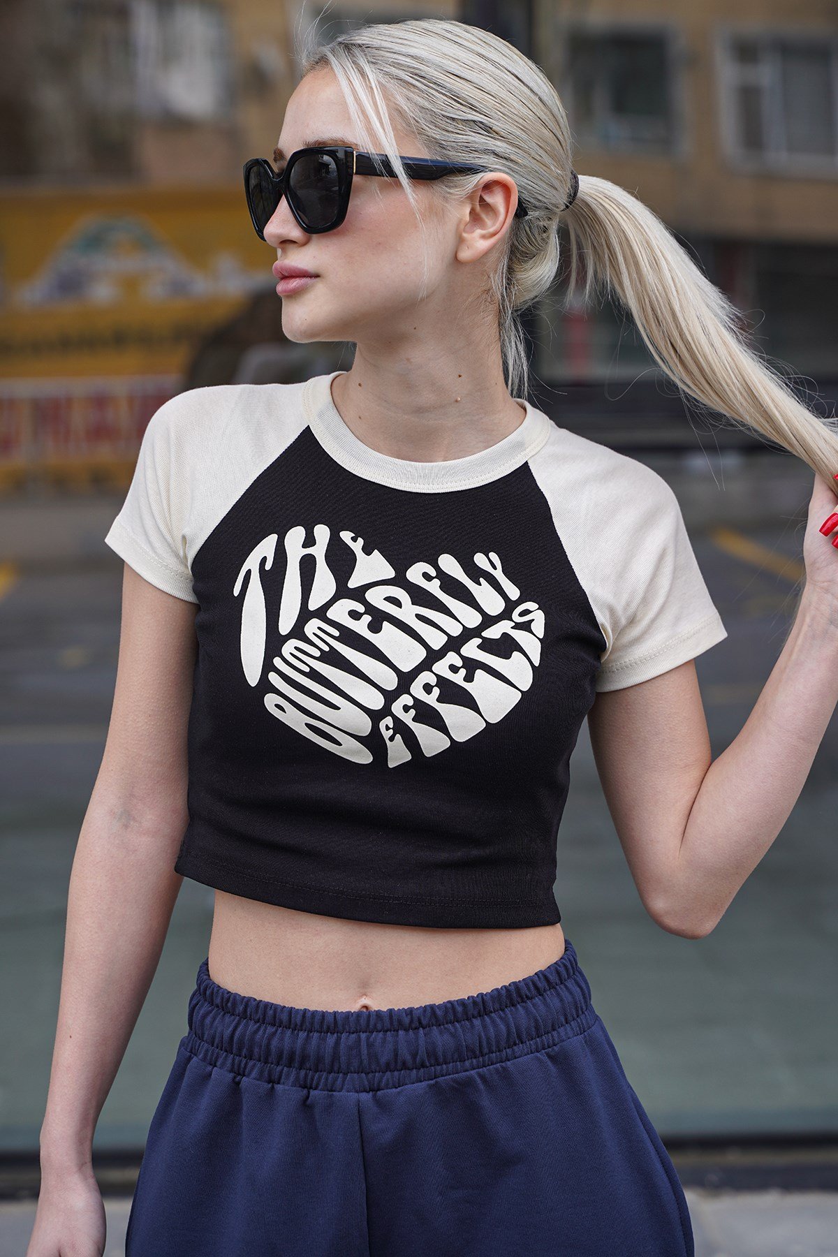 Bej Desenli Kısa Kollu Crop Kadın T-shirt - Madmext