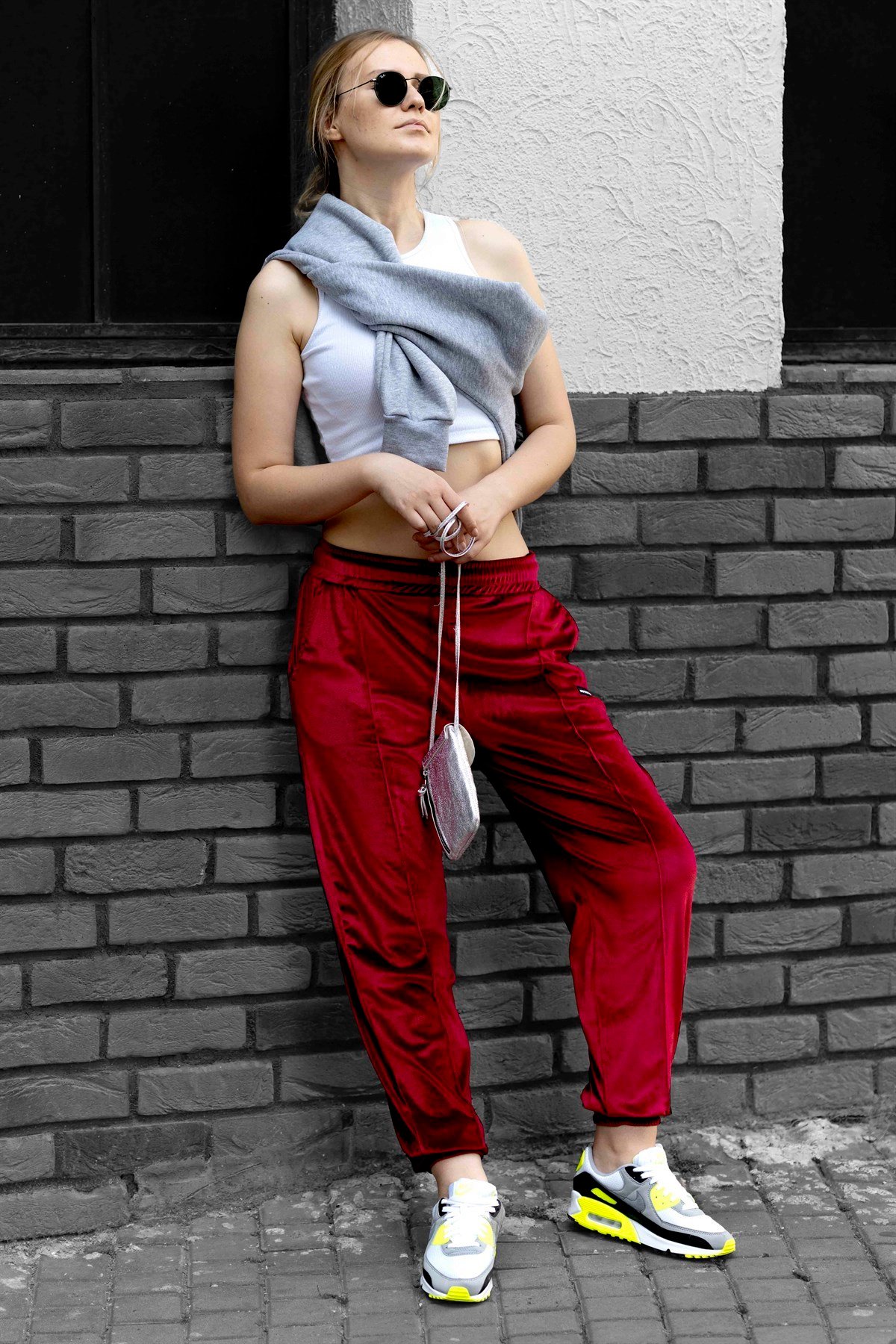 Red deals velvet sweatpants