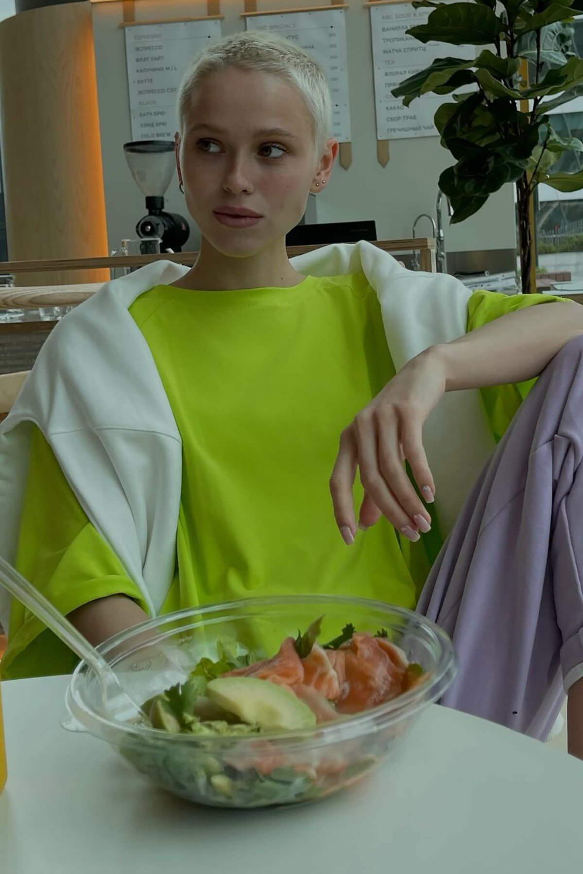 Fıstık Yeşili Oversize Basic Kadın Tişört- Madmext