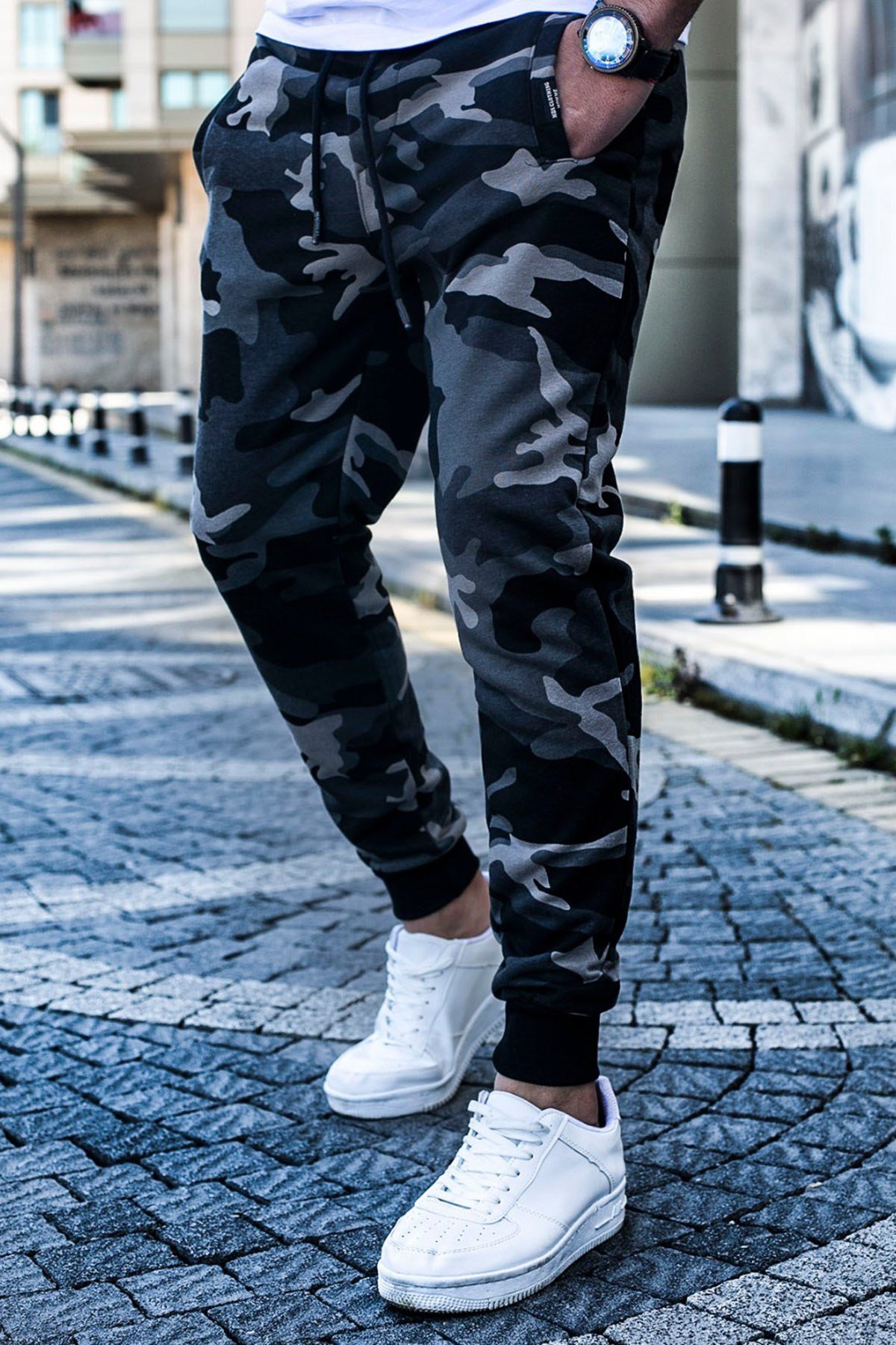 Camouflage sweatpants deals for men