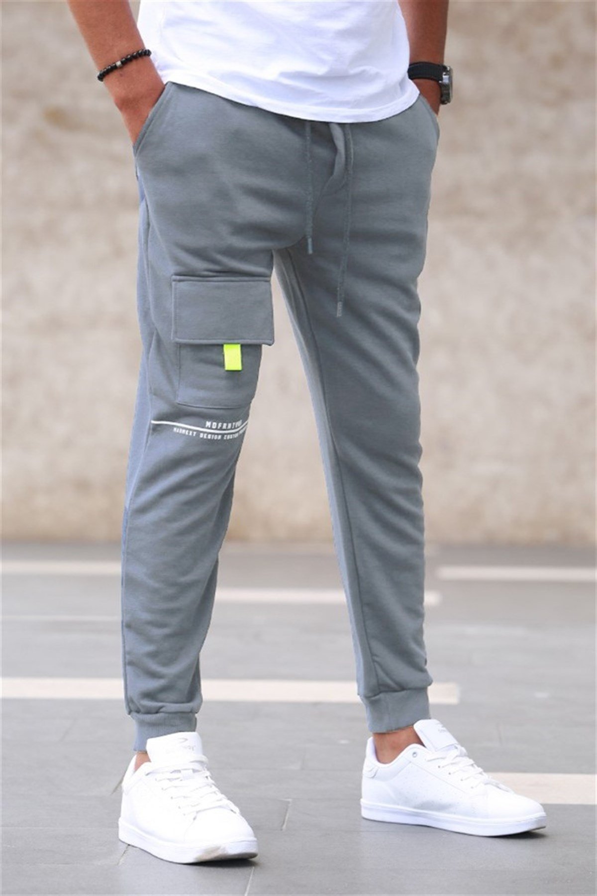 Men´s Trousers & Pants (For Joggers) -- Designs & Prices -- Madmext