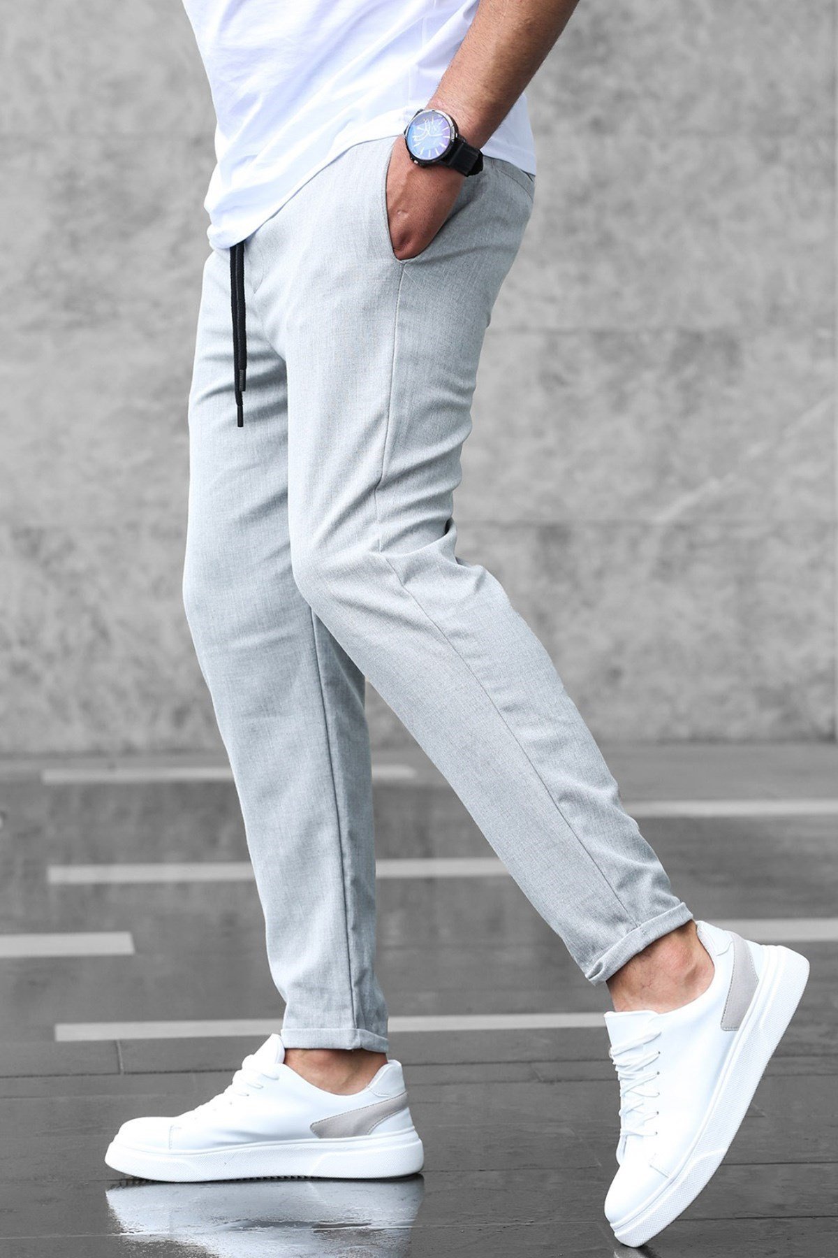 Gray jogger pants outfit on sale mens