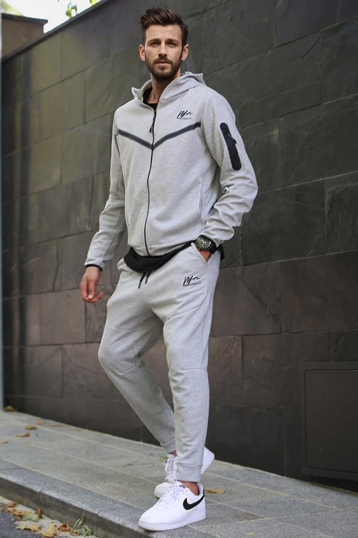 Snow tracksuit sales