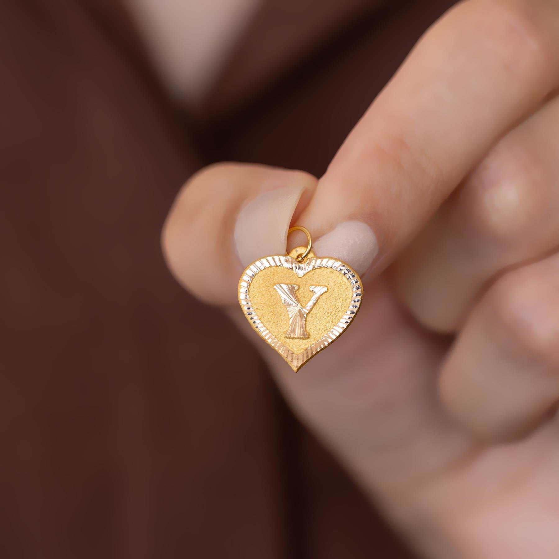 14K Gold Nostalgic Heart Y Letter Pendant