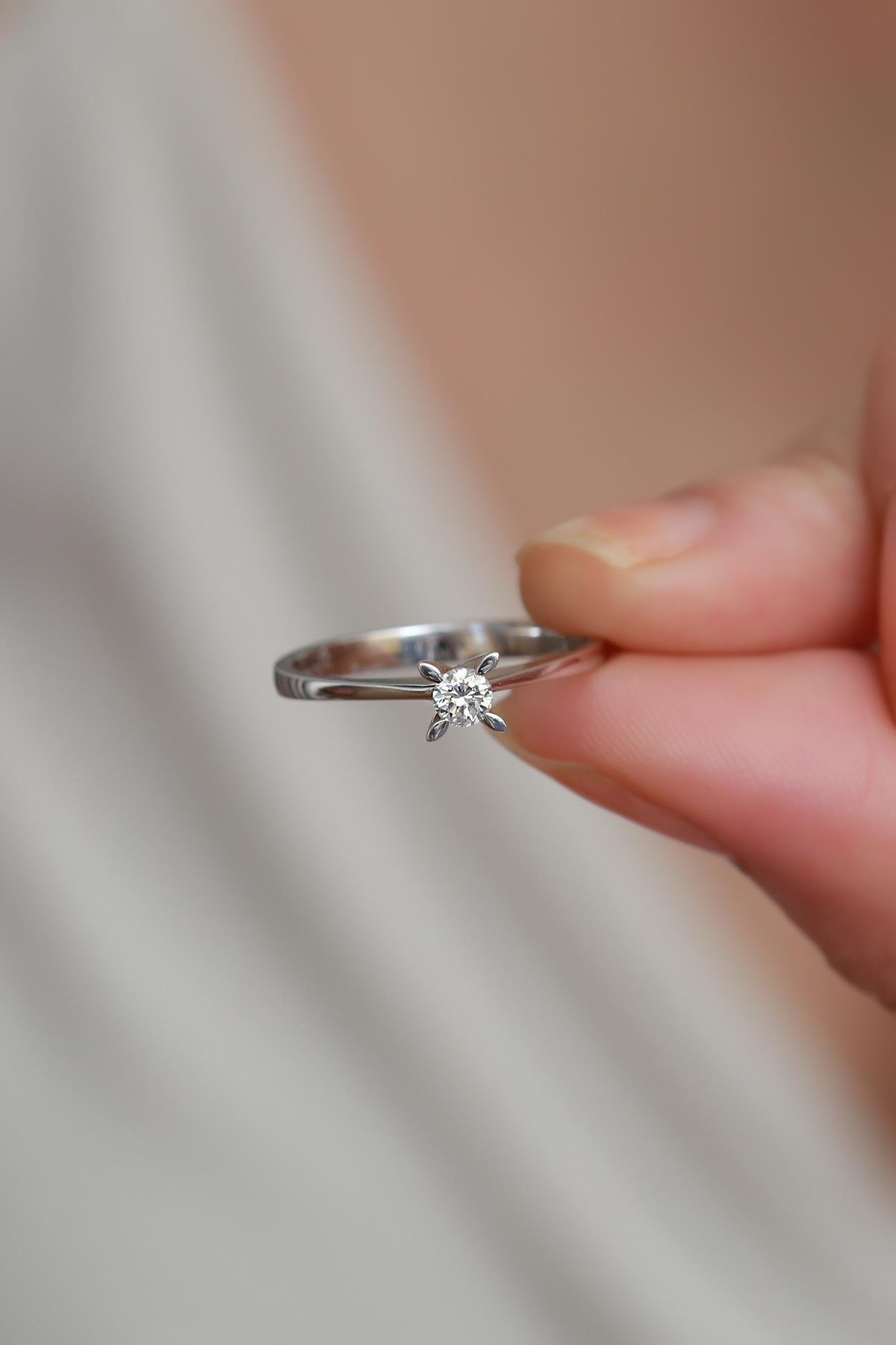18 carat ring deals