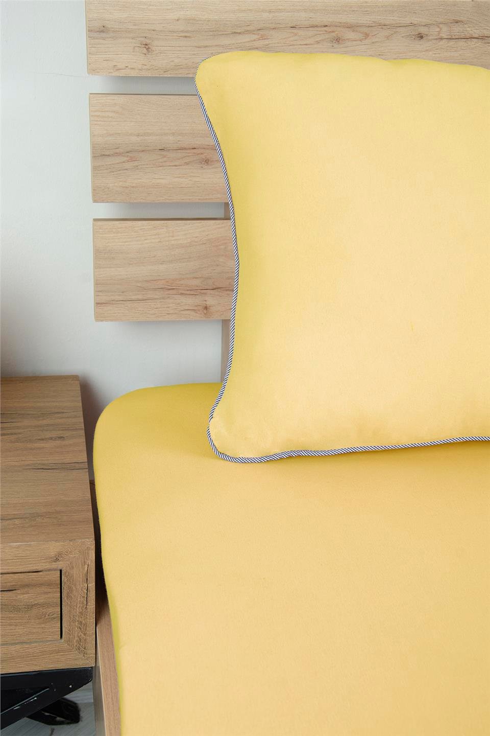 Yastık Kılıfı Biyeli Sarı (50x70 cm) - NOBLANC