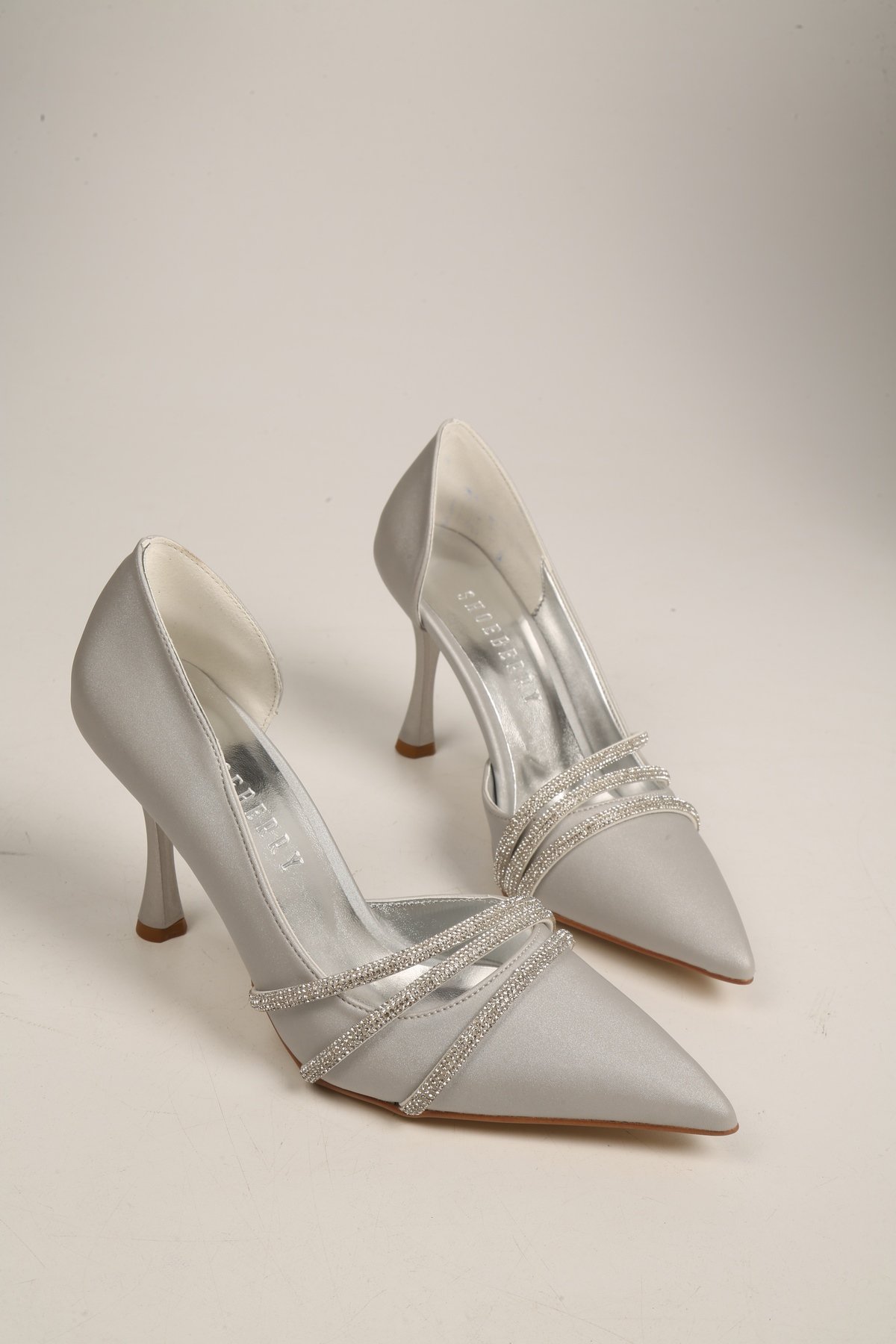Kadın Aern Gümüş Saten Taşlı Topuklu Ayakkabı Stiletto