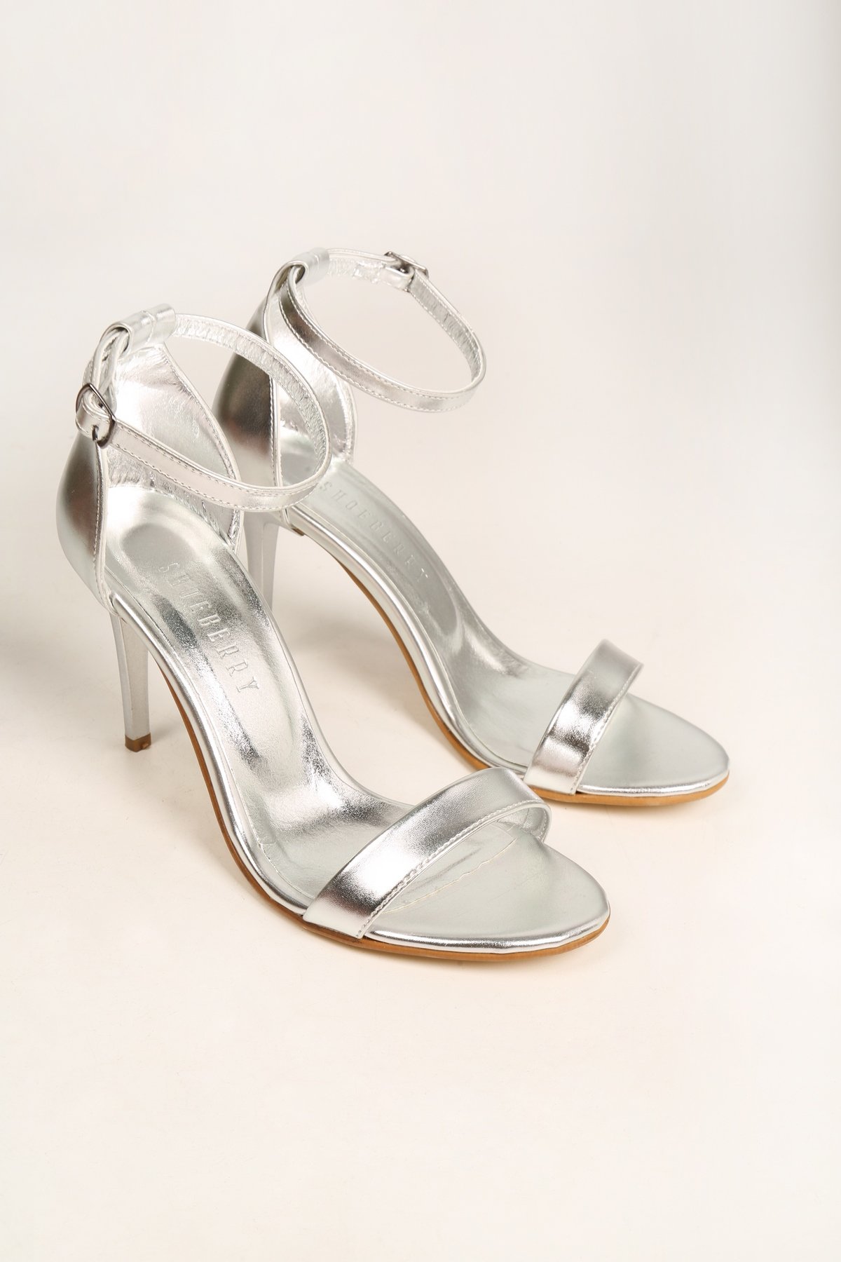 Kadın Dianthus Gümüş Metalik Tek Bant Topuklu Ayakkabı
