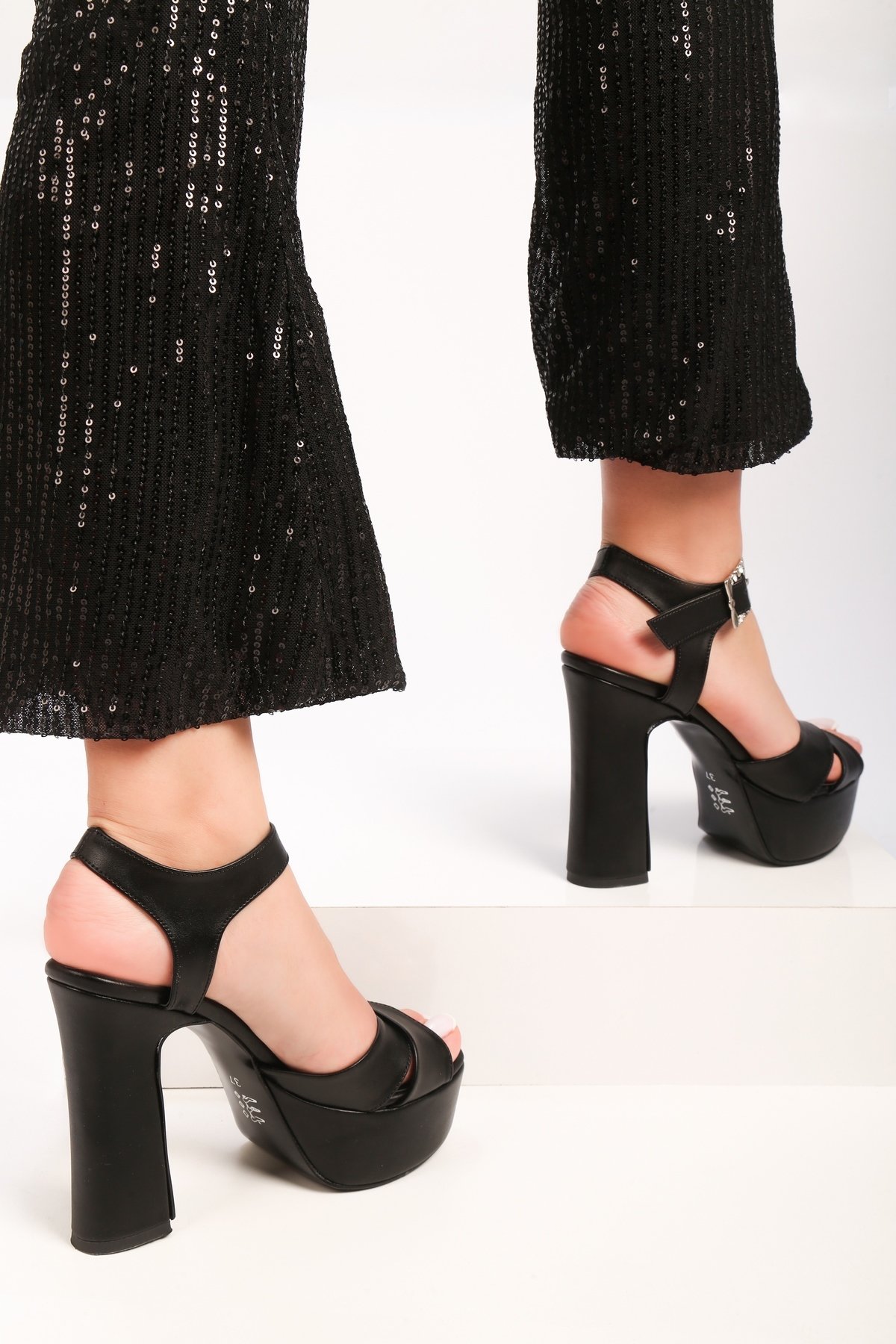 Kadın Pian Siyah Cilt Platform Topuklu Ayakkabı