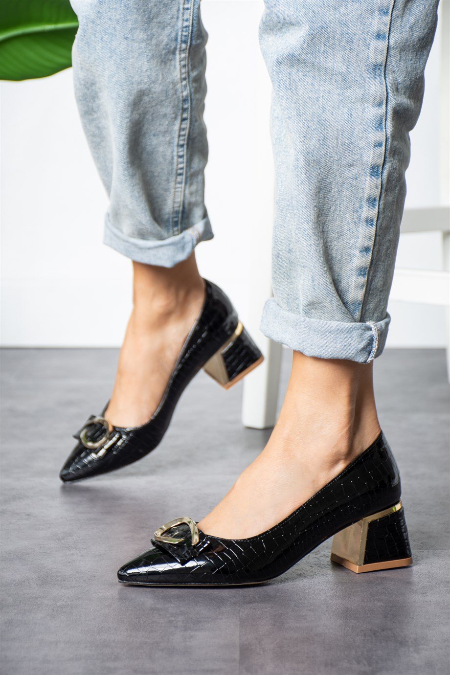 Pazzyonez GABBIA gold topuk detaylı lazer taş aksesuar Siyah kadın topuklu  ayakkabı