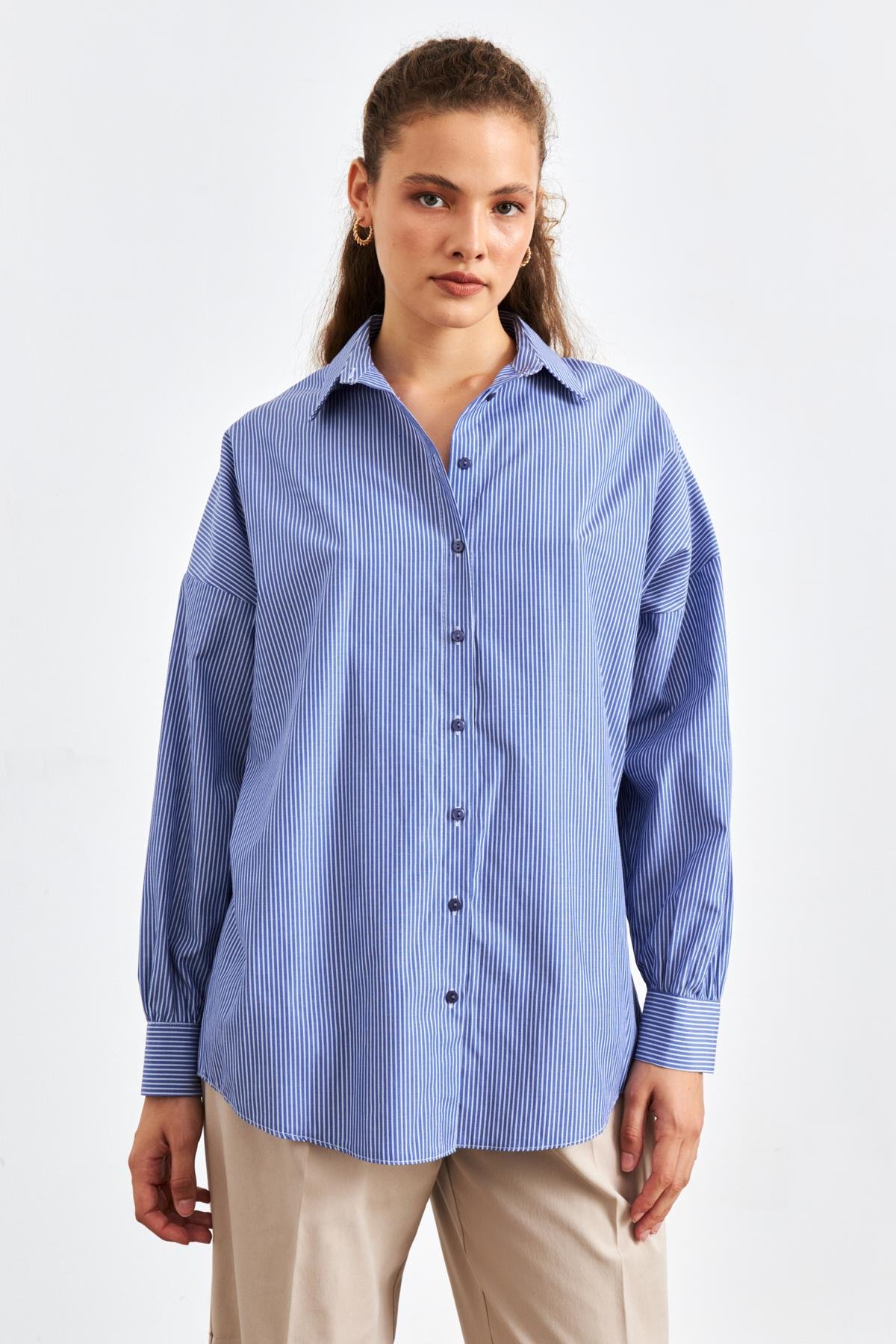 Oversize Koyu Mavi Çizgili Kadın Gömlek