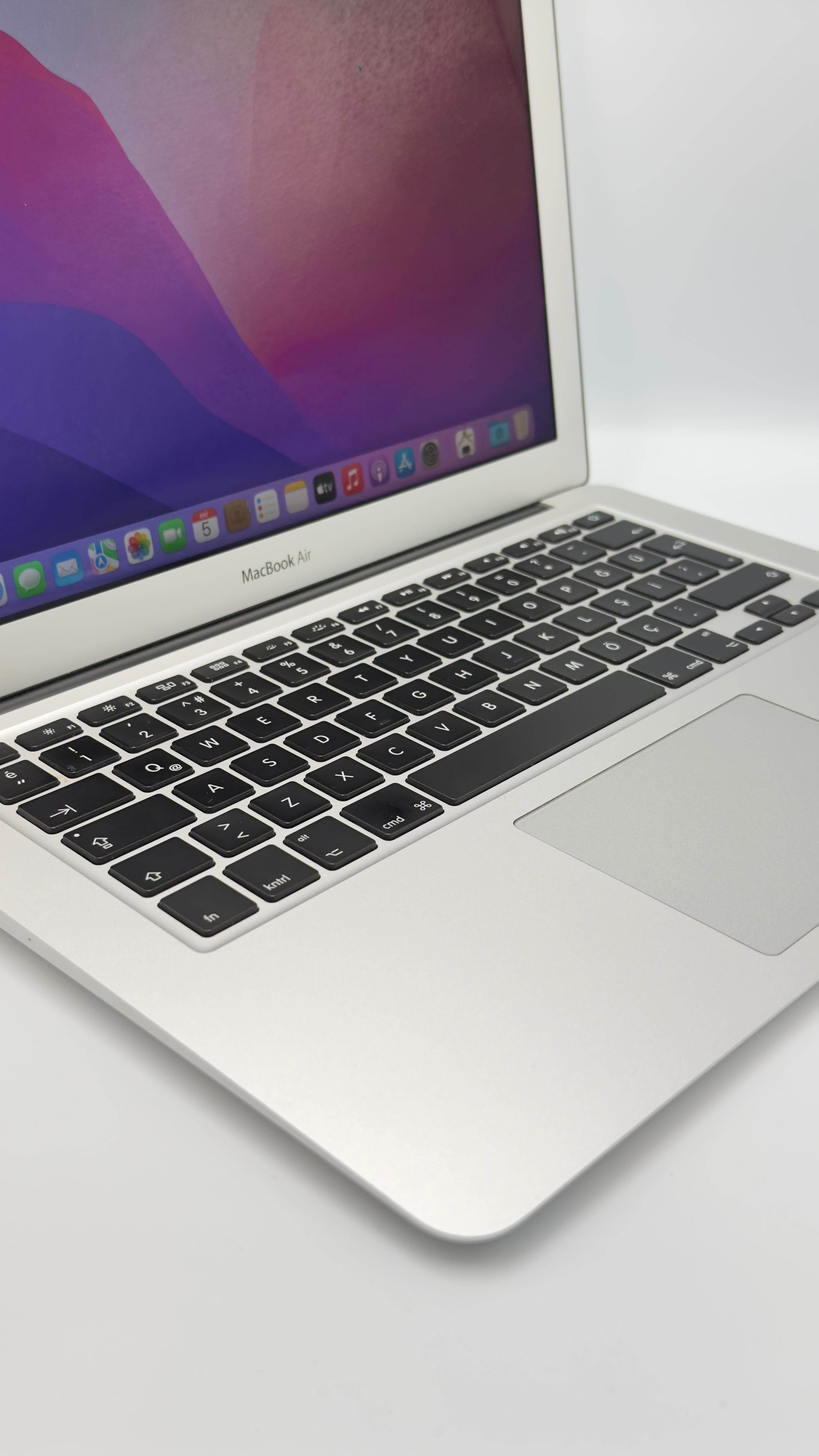 MQD32TU/A_2ND - MacBook Air (13-inch, 2017) MBAIR 13 INCH SILVER