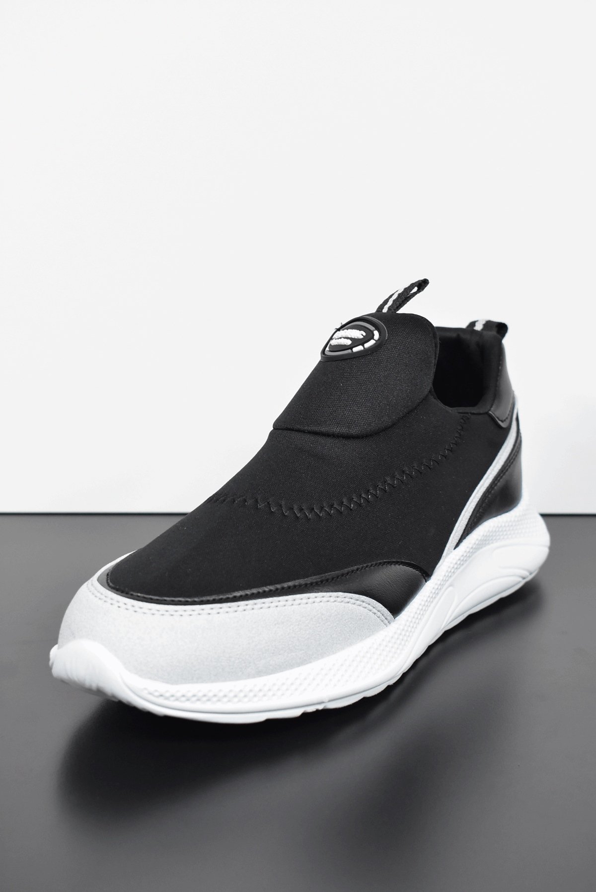 Escetic Erkek Siyah-Beyaz Sneaker Yumuşak Taban Bağcıksız Spor Ayakkabı  AY0003 - Escetic Sports