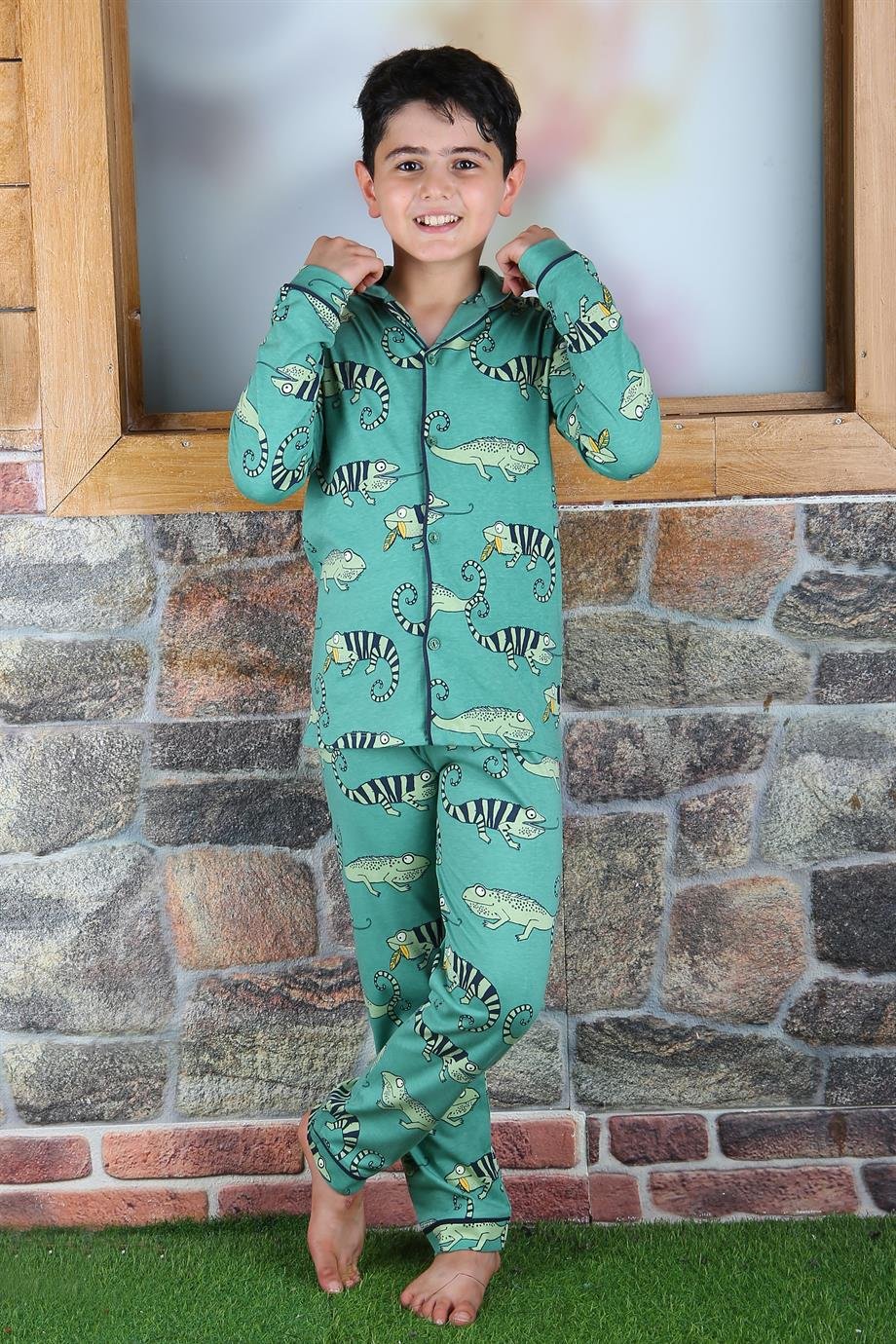 Erkek Çocuk Pijama Takımı Düğmeli Tropikal Desen Uzun Kollu