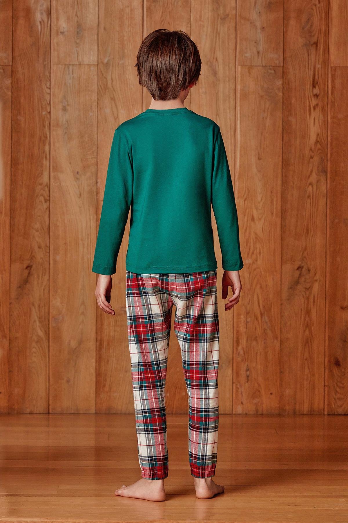 Erkek çocuk yılbaşı temalı pijama takımı