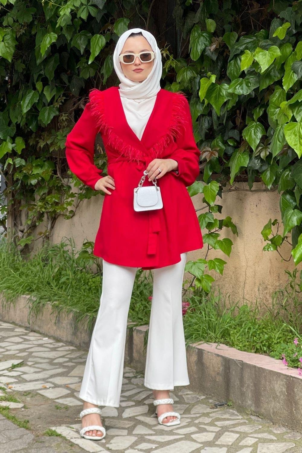 Yakası Tüylü Ceket Kırmızı – Şule Giyim | Tesettür Giyim
