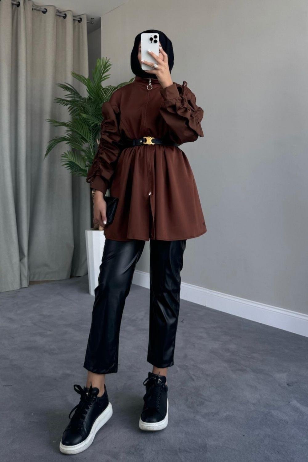 Kolları Fırfırlı Scuba Kap Kahverengi - Şule Giyim | Tesettür Giyim | Yeni  Sezon Kadın Giyim Modelleri