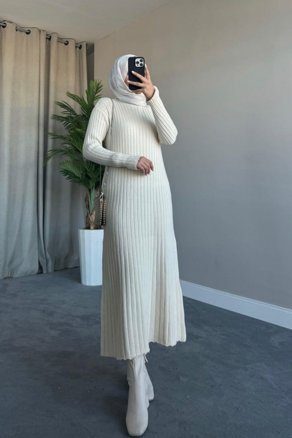 Ahsen Triko Elbise Ekru – Şule Giyim | Tesettür Giyim