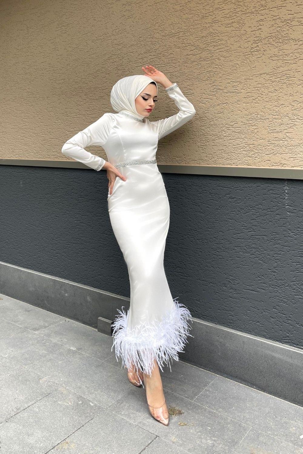 Taş İşlemeli Etek Ucu Tüy Detay Abiye Beyaz – Şule Giyim | Tesettür Giyim