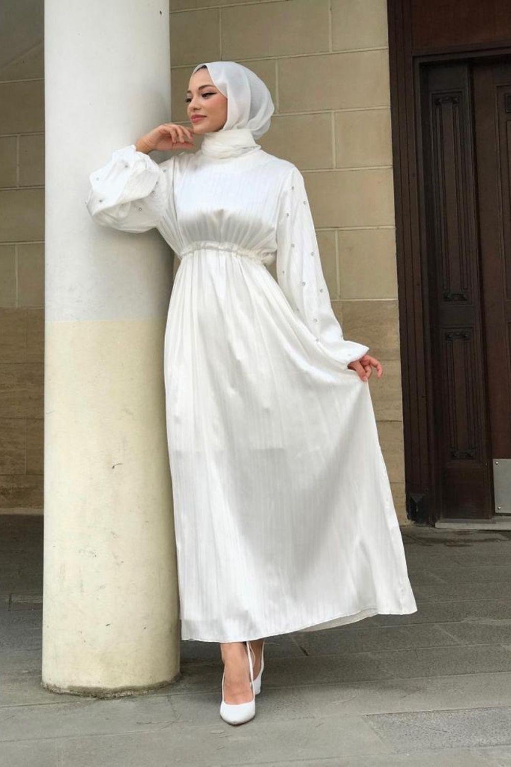 Kolu Taşlı Beli Sıkmalı Elbise Beyaz – Şule Giyim | Tesettür Giyim