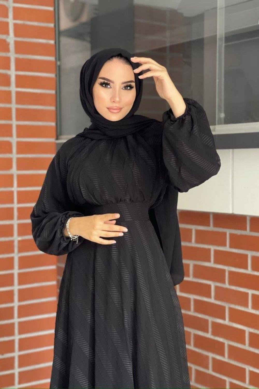 Çizgi Detaylı Şifon Elbise Siyah – Şule Giyim | Tesettür Giyim