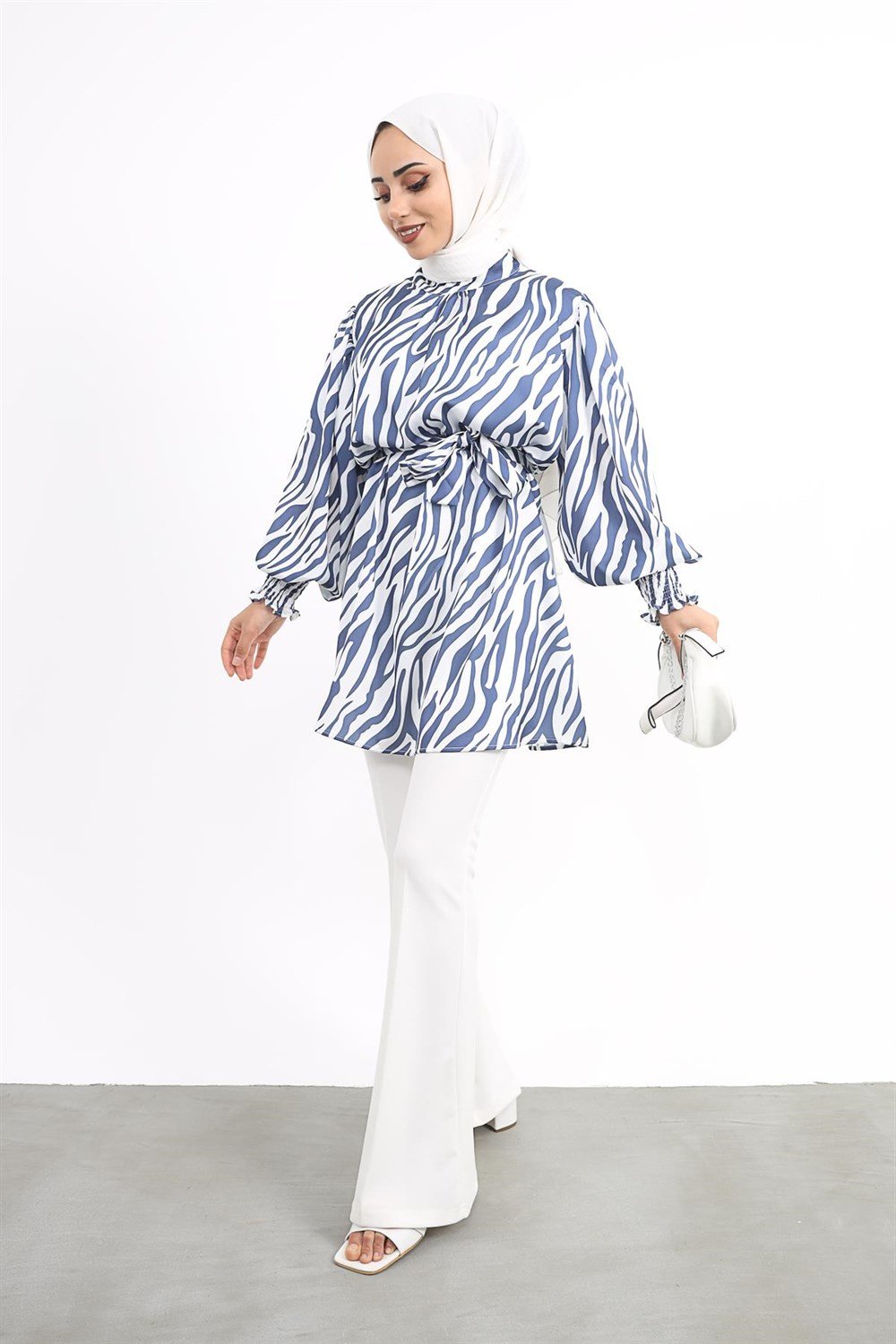 Zebra Desenli Saten Tunik İndigo – Şule Giyim | Tesettür Giyim