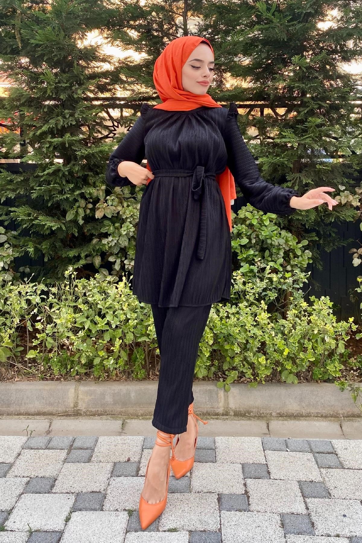 Kendinden Büzgülü Pantolonlu Tesettür Takım Siyah