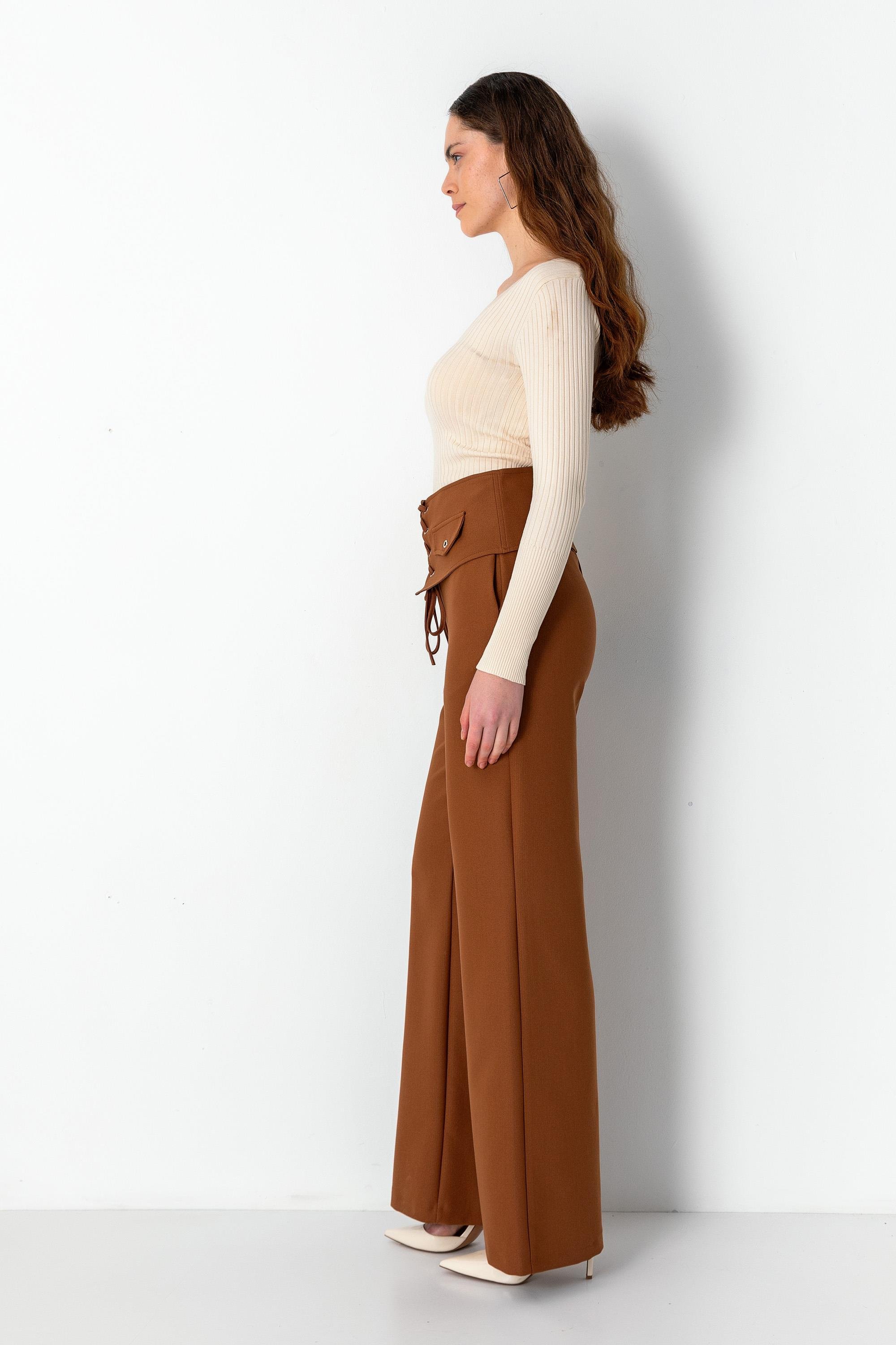BELTED FAUX LEATHER PANTS - Caramel