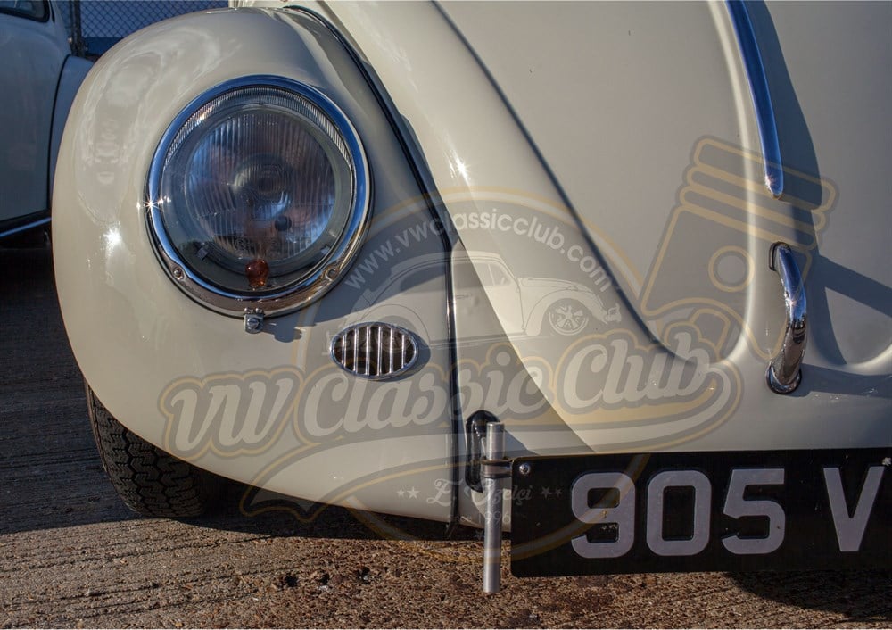 Vw Classic Club Horn Grill Piece 113853641A VW Classic Club