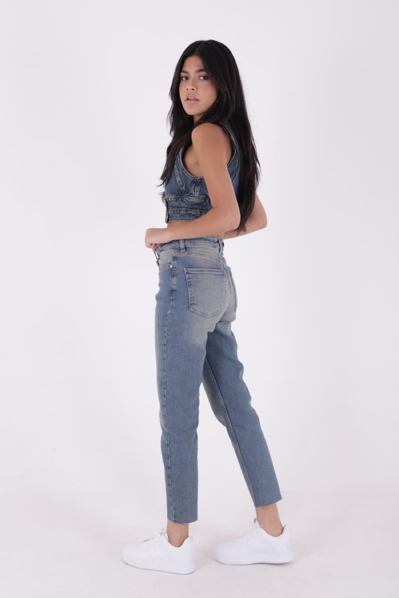 Dikişsiz Paça Yüksek Bel Mom Fit Kot Pantolon
