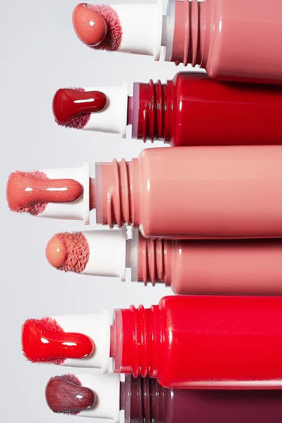 Dolgun Gürünüm ve Nemlendirici Etkili Dudak Parlatıcısı - Silky