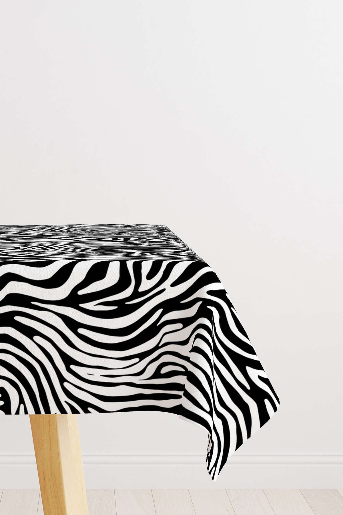 Siyah Beyaz Zebra Desenli Dijital Baskılı Masaörtüsü CGH386-MS