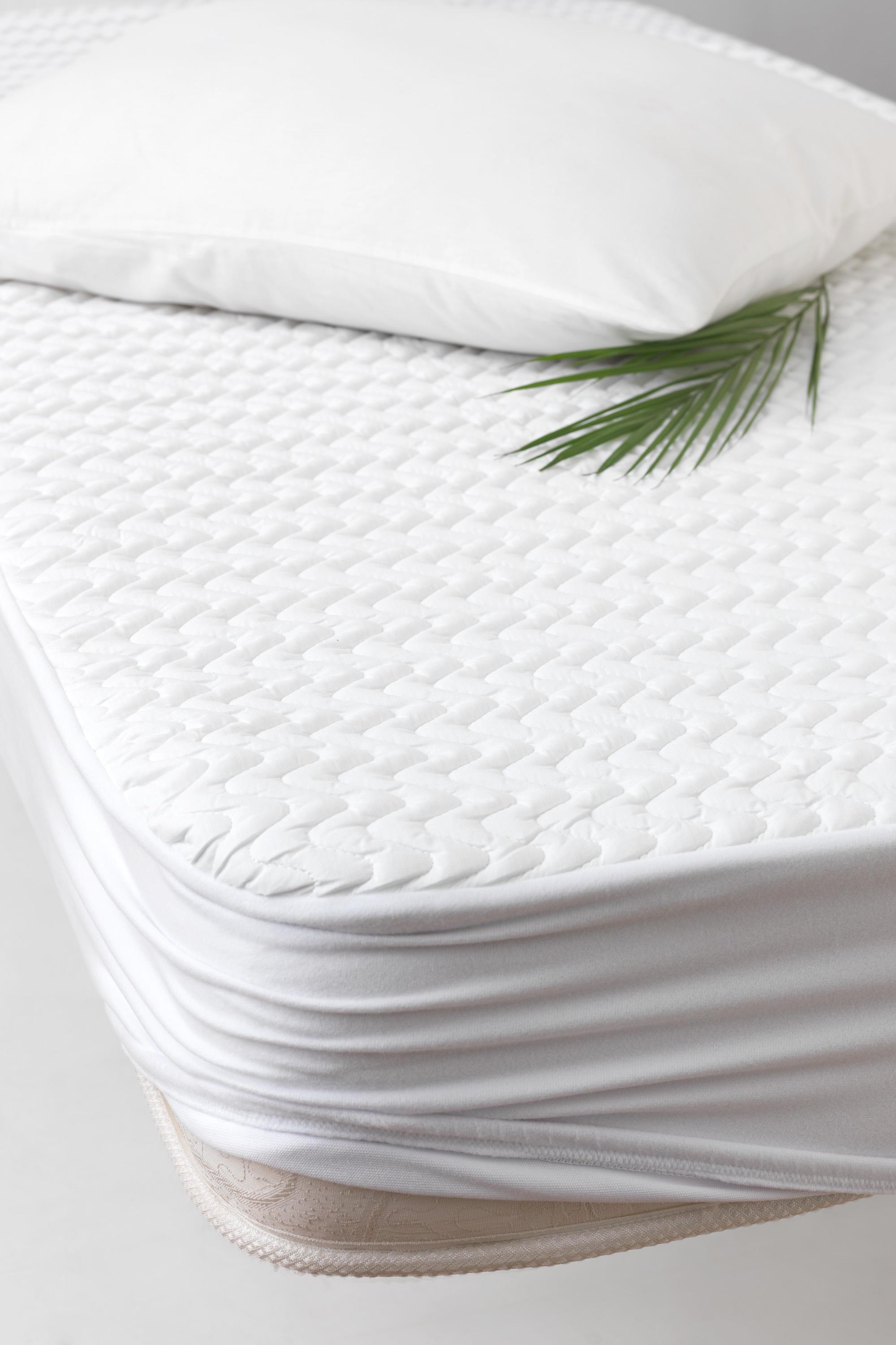 Kapitone Sıvı Geçirmez Yatak Koruyucu Alez 200x200+30 cm