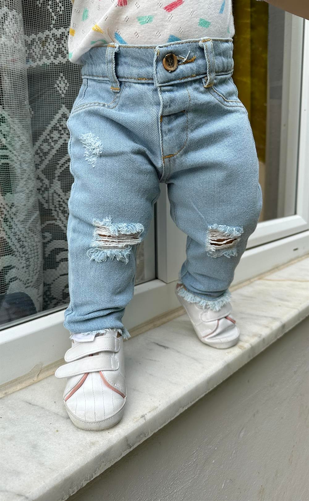 Beli Ayarlanabilir Lastikli Yırtık ve Paça Kesik Detaylı Denim Pantolon |  Minny Max 🌟 0-14 Yaş Çocuk Giyim | İlkakin Tekstil