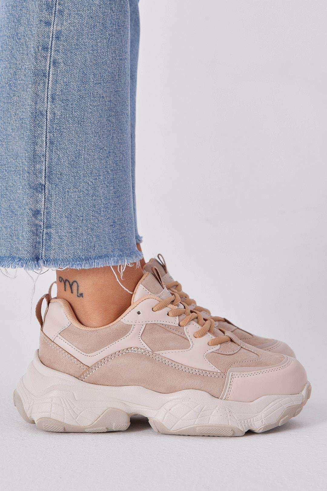 Kadın Bej Poli Taban Nefes Alabilen Kumaş Bağcıklı Sneaker