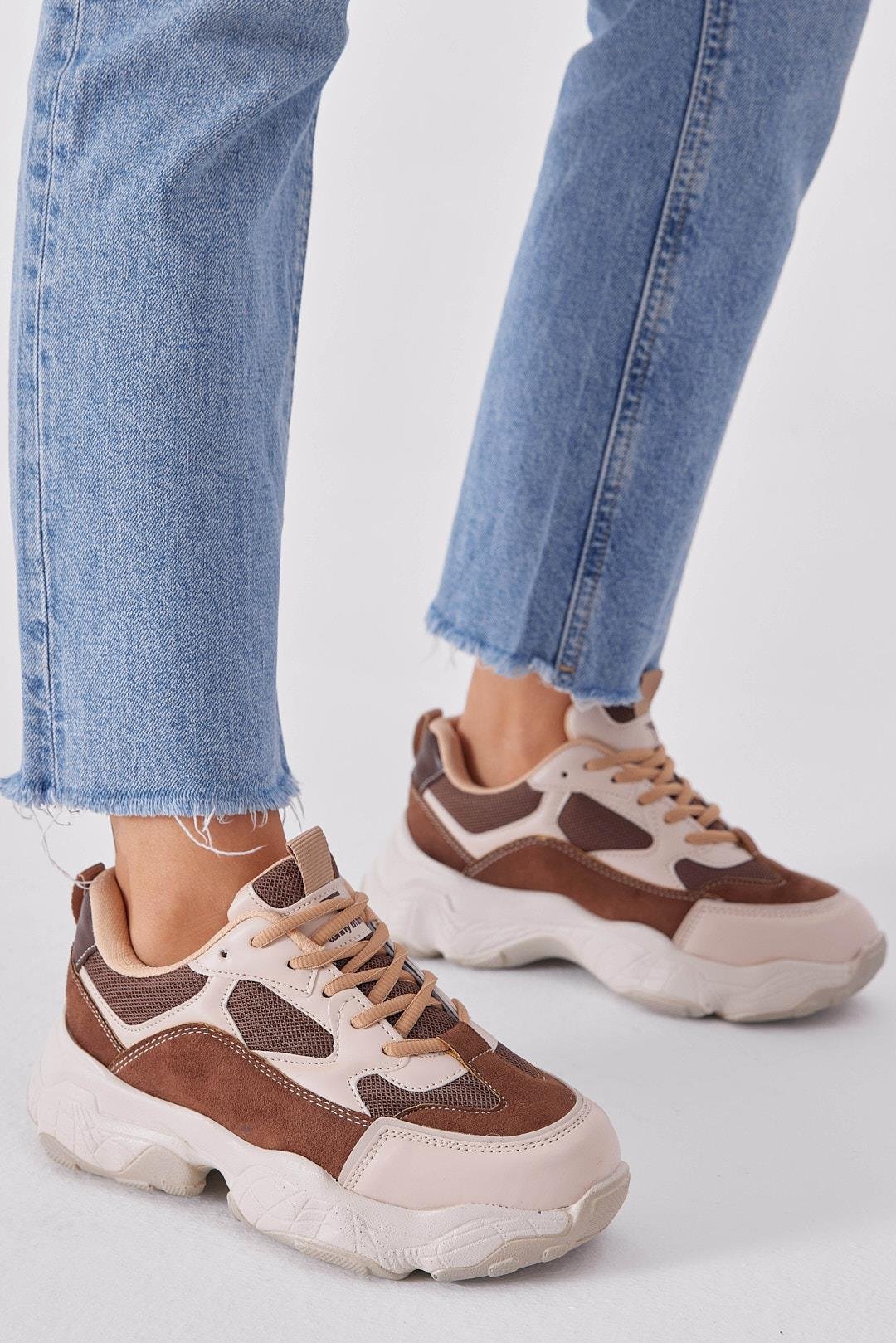 Kadın Kahve Poli Taban Nefes Alabilen Kumaş Bağcıklı Sneaker