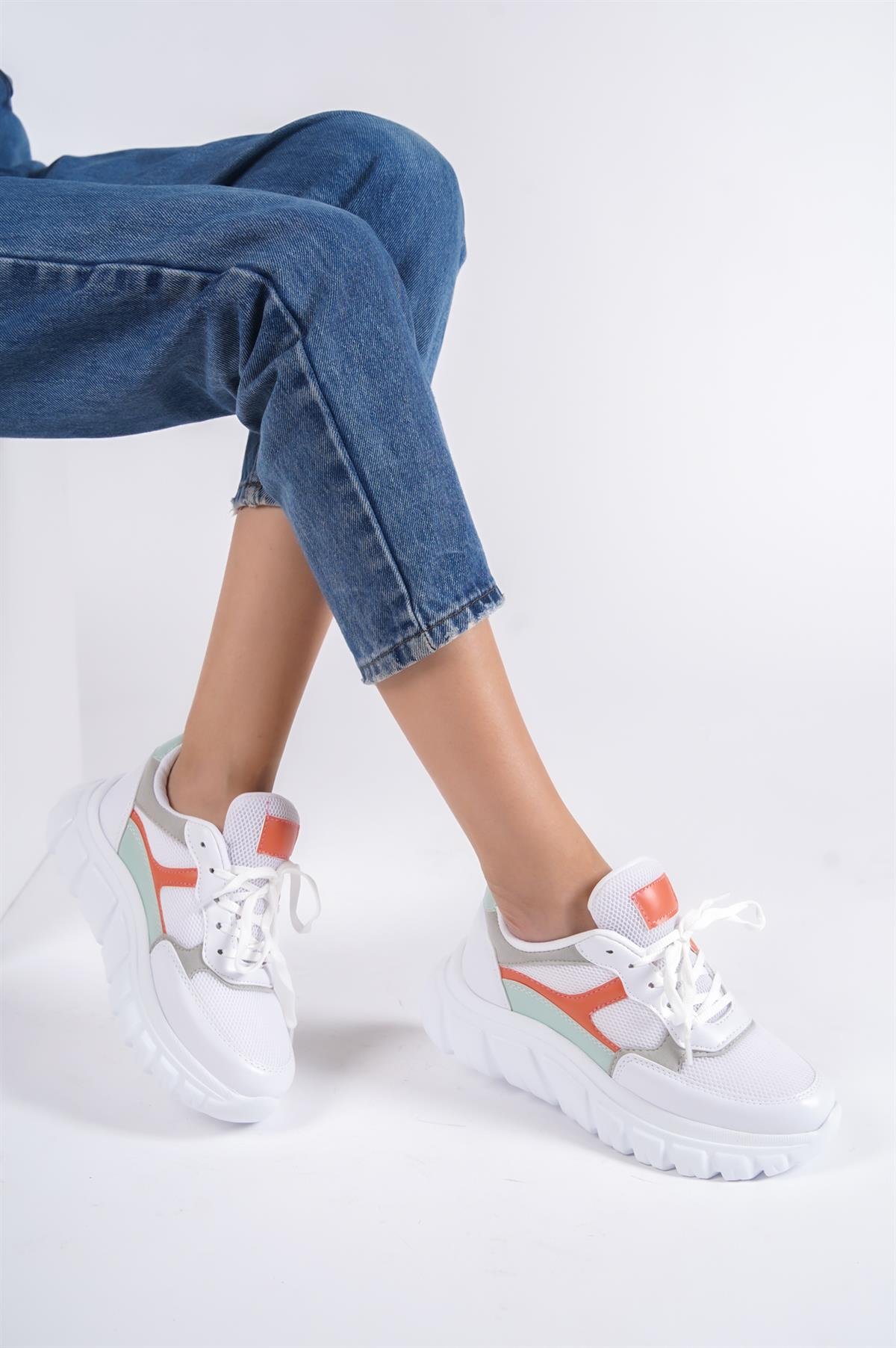 Kadın Yeşil-Beyaz Bağcıklı Fileli Günlük Sneaker Spor Ayakkabı WSB0474