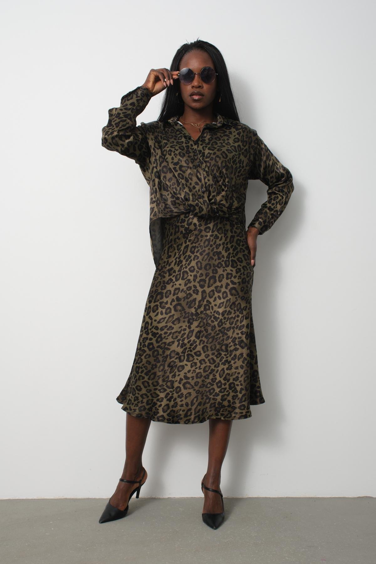 Wholesale Women Khaki Leopard Print Satin Two Piece Suits Shirt and Skirt Set Wholesale Skirt Set