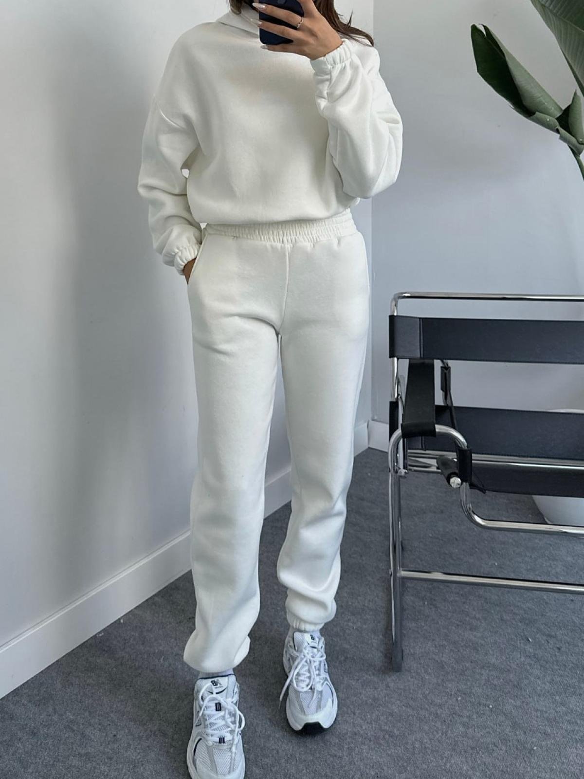 Cropped hoodie and sweatpants set deals